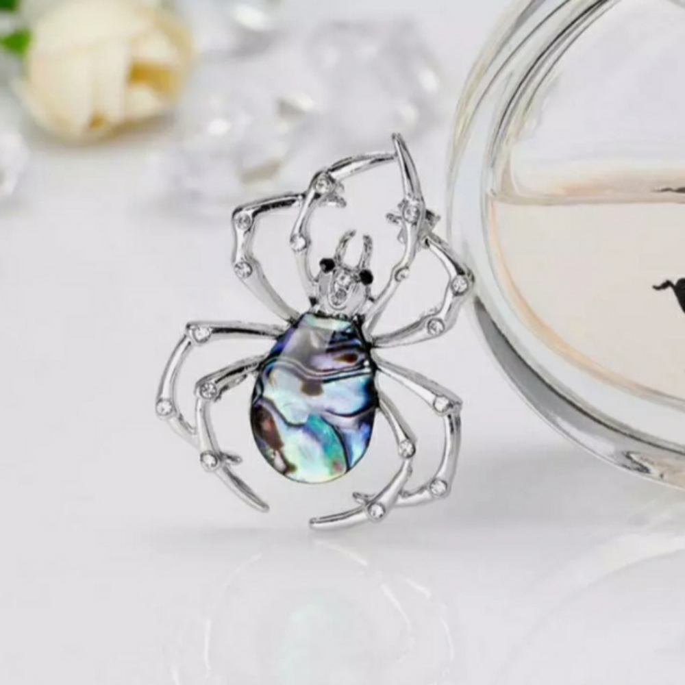 Abalone Spider Brooch - Picture 3 of 4